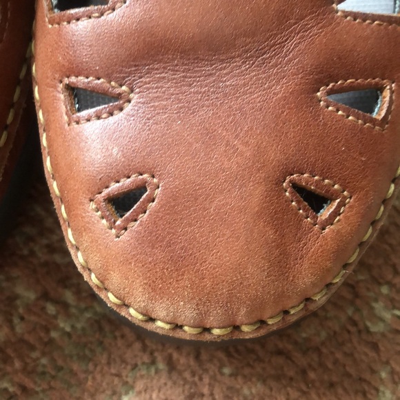 Womens size 8.5 brown SAS Roamer Velcro Walking Shoe - Picture 12 of 16